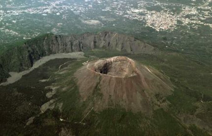Private Full-Day Tour to Pompeii and Mt. Vesuvius with Winery Visit - Key points at a glance