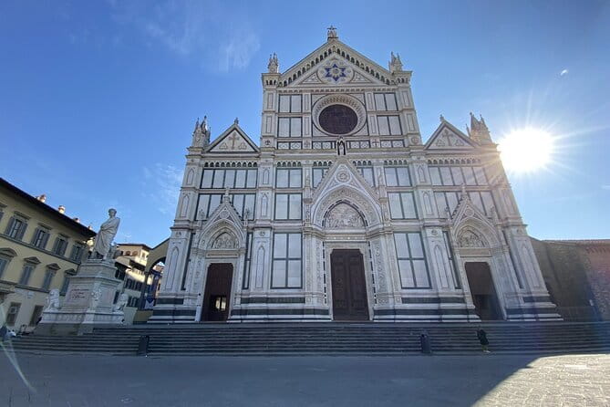 Private Self-Guided E-Bike Ride in Tuscany with Vineyard Visit - The vineyard stop and the extra cost of lunch