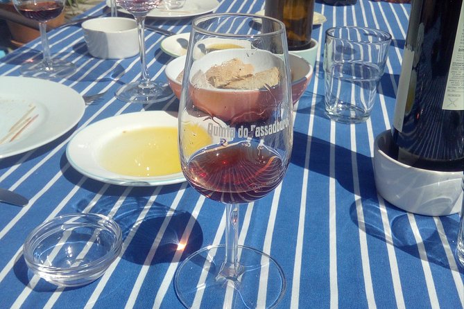 Private Tour in Douro Valley Wine Region & Traditional Lunch - How the day compares with a group excursion