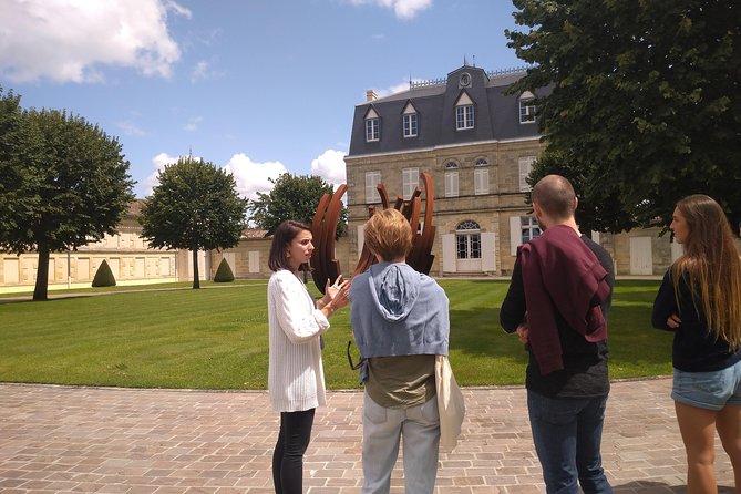 Private tour in the prestigious Médoc wine region - Château Lamothe-Bergeron adds a second perspective