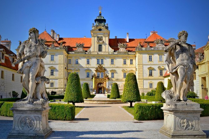 Private Tour to Czech Wine Regions - Lednice and Valtice - Lednice Chateau and its grand park setting