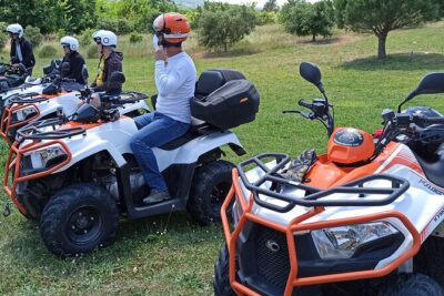 Quad hike 3h30 Vineyards of Dordogne