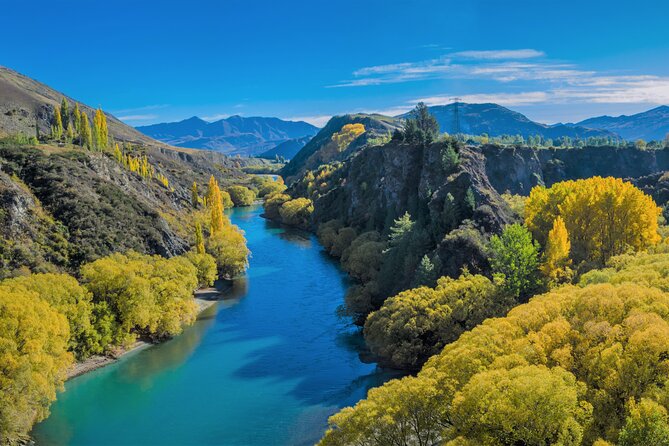 Queenstown Classic Wine Tour: 3 Winery Visits, Cave Tour & Cheese - Weather, comfort, and useful preparation