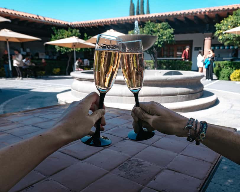 Querétaro: Art, Cheese and Wine Route - From the Corregidora monument to the countryside