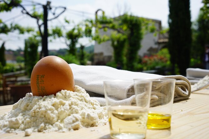 Rome: Wine Tour & Pizza Making Class in a Frascati's vineyard - 5 hours - Tasting Three Red and White Varietals