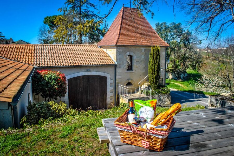 Saint-Emilion: Grand Cru Classé Guided Winery Visit & Picnic - Is $56 Good Value?