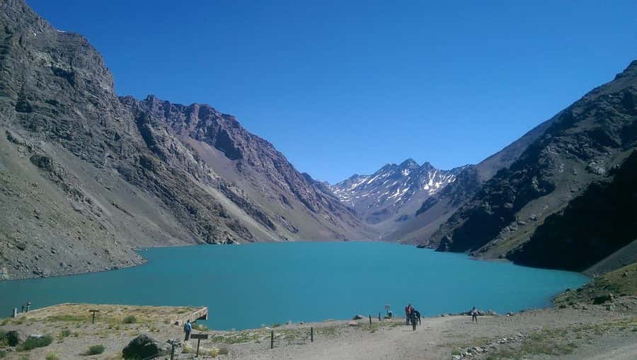 Santiago: Inca Lagoon and Vineyard Visit with Wine Tasting - Seeing the Iridescent Inca Lagoon