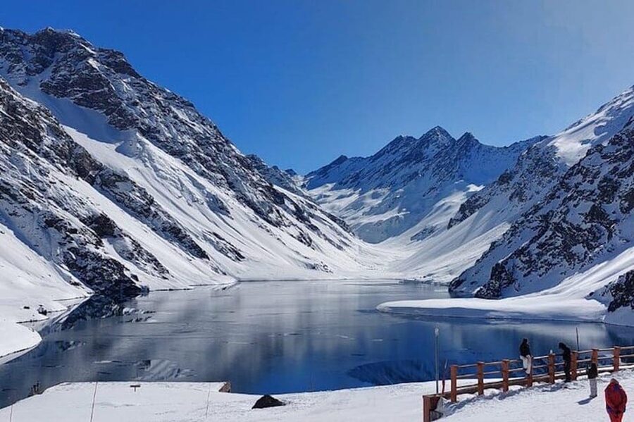 Santiago: Inca Lagoon Tour with Local Vineyard and Tasting - Inca Lagoon and Portillo Ski Center