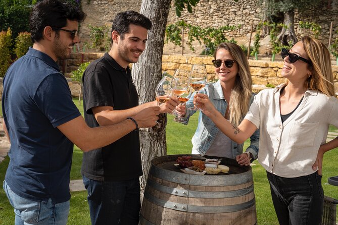 Setúbal: Winery & Fish Market Tasting Tour from Lisbon - Setúbal’s convent, old center, and castle