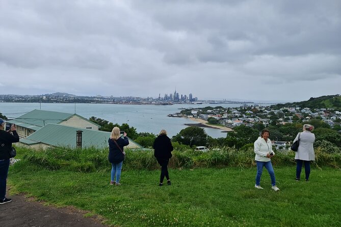 Small-Group Kumeu Wine Country Tour with Wine Tastings & Lunch - Is $192.38 fair for five hours?