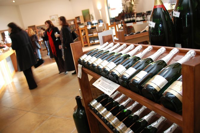 Small-Group Kumeu Wine Country Tour with Wine Tastings & Lunch - Soljans Winery: lunch before more tasting