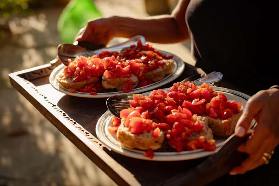Sunset Escape in Lecce: Vineyard Picnic with Wine Tasting - Arriving at Casina Spezzaferri outside Lecce