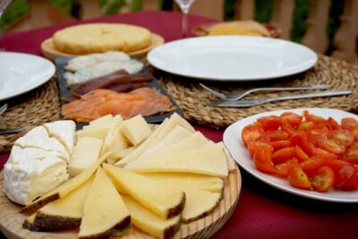 Tapas in the vineyards