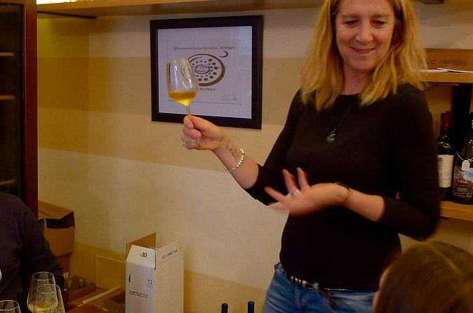 tasting and walk among the vineyards of the Cinque Terre - Who should book this experience?