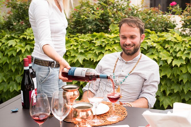 Vineyard tour and tasting of 6 Garda Wines with Giovanna Tantini - Castelnuovo del Garda and the Lake Garda setting
