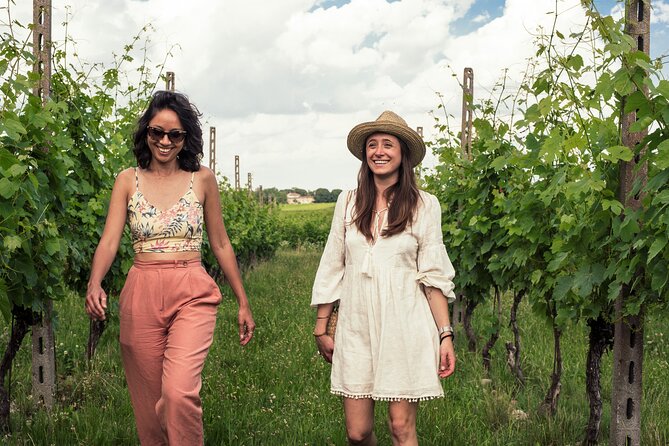 Vineyard tour and tasting of 6 Garda Wines with Giovanna Tantini - The vineyard walk comes before the wine list