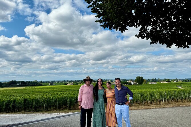Visit Saint-Emilion and Pomerol:Vineyards, lunch and tastings included - Starting in Bordeaux at 9:30