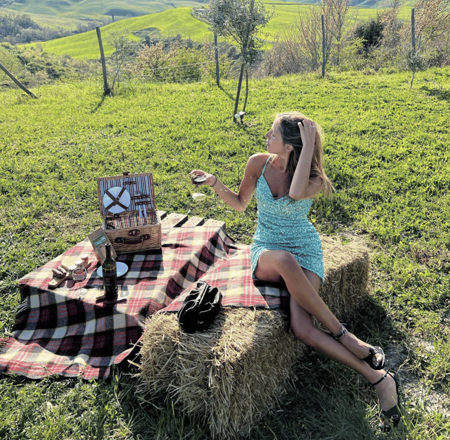 Volterra: Aperivintage aperitif in vineyard whit a Fiat 500 - What the feedback tells you about service