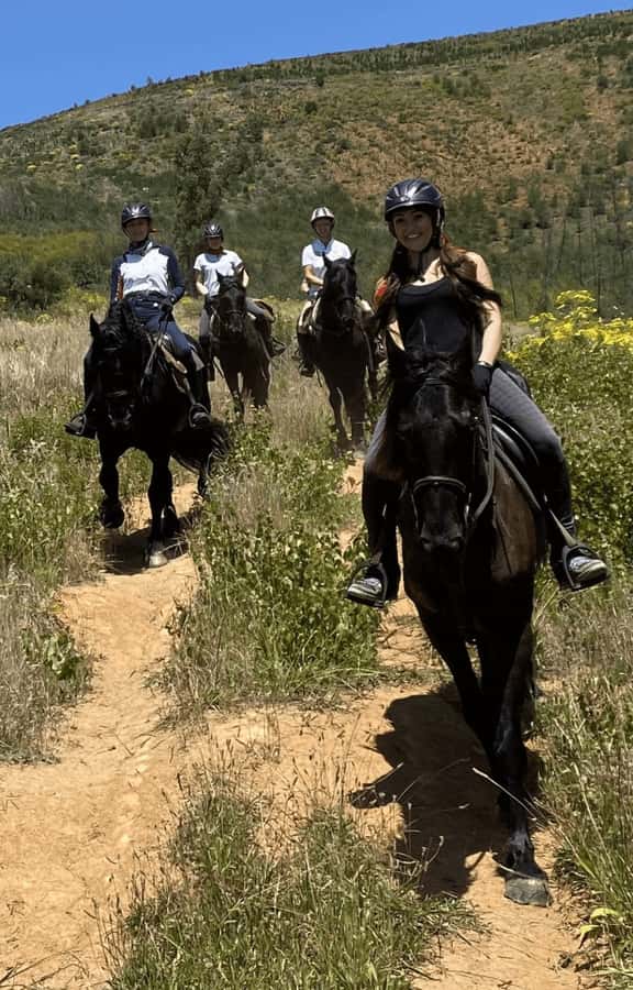 Vrede en Lust Wine Estate: 1h30m Horse Trail Ride - Along the river with the Simonsberg foothills nearby
