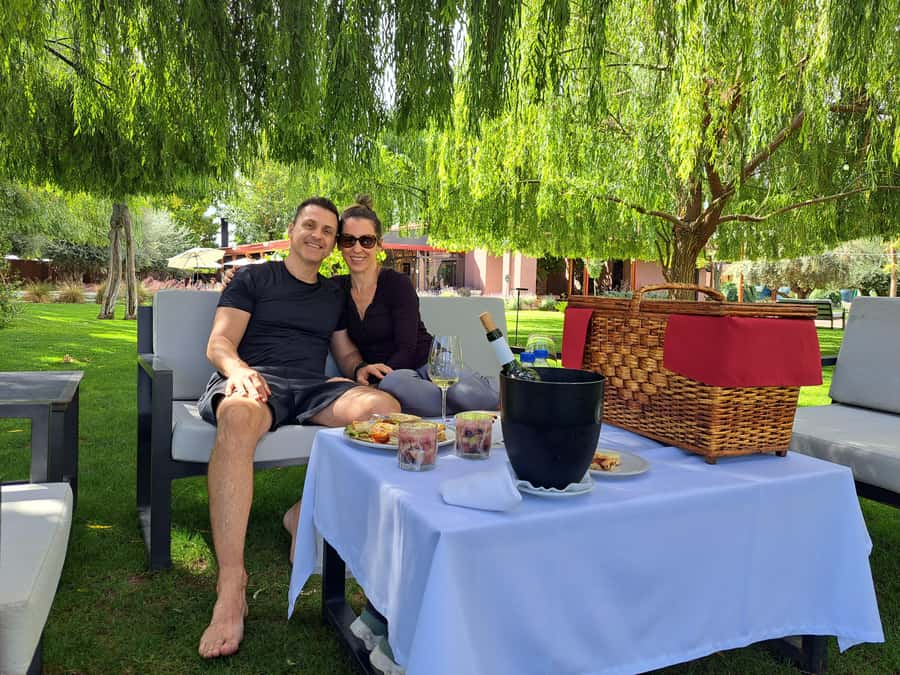 Wine and Chocolate Bike Tour: ride, taste, lunch, vineyards. - Key points at a glance