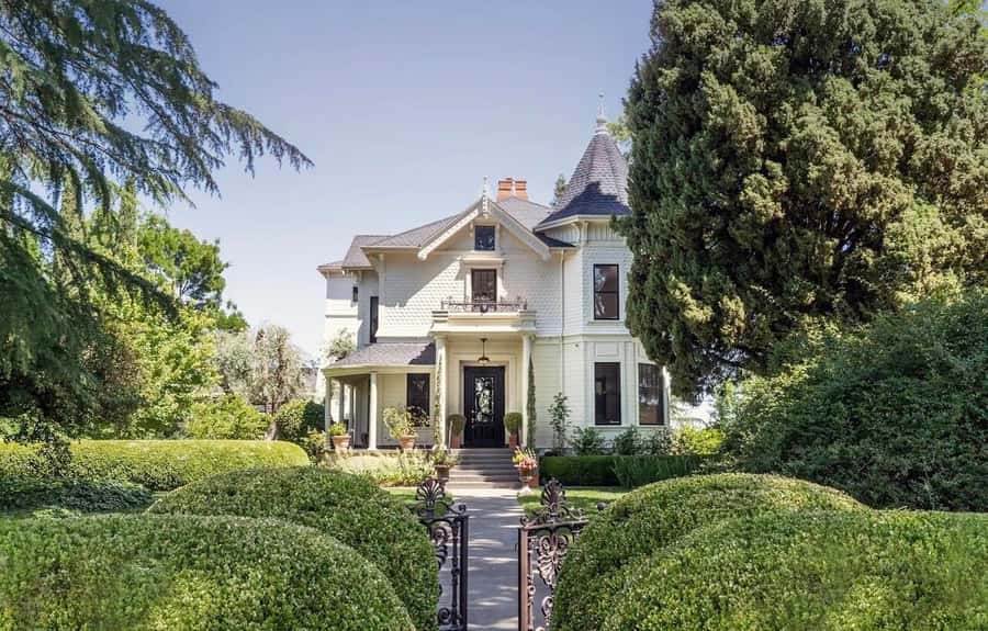 Yolo: Vineyards, Farms & Cultural Gems - Audio Driving Tour - Starting in downtown Davis